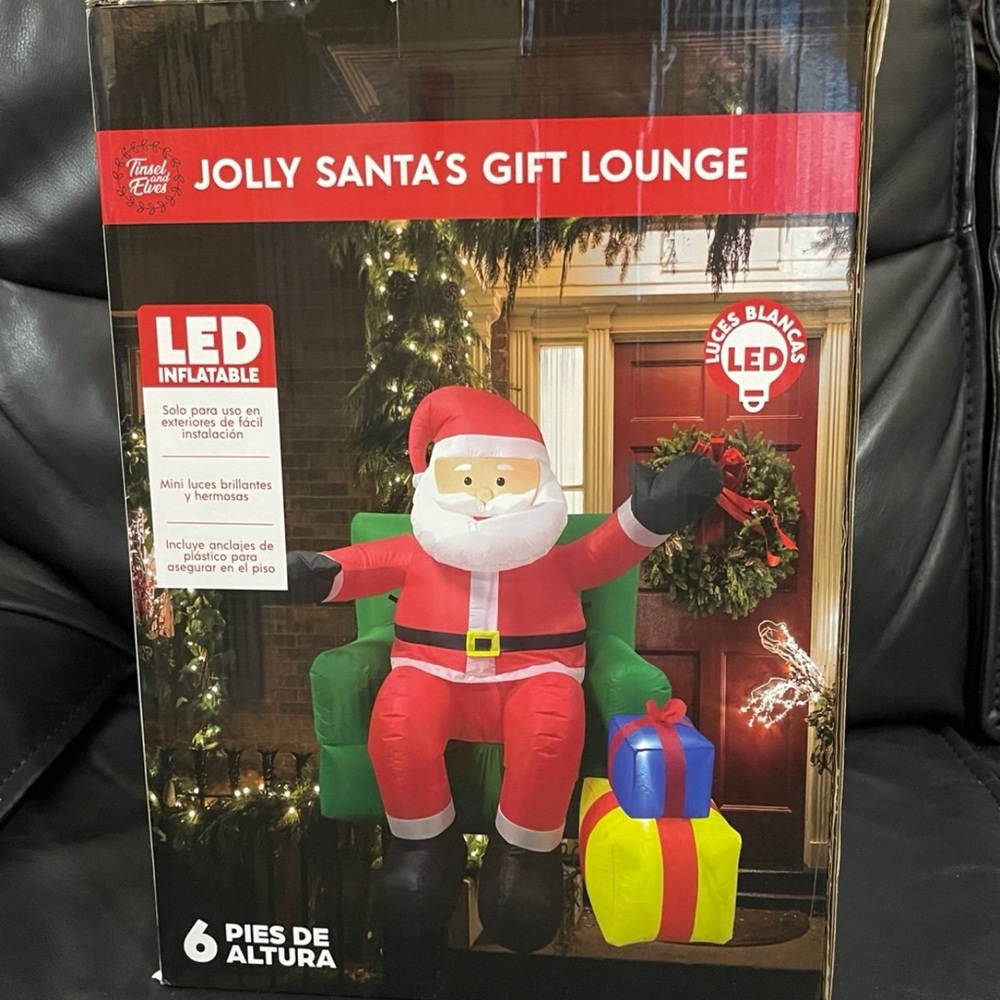 Jolly Santa LED Inflatable - Picture 3 of 9
